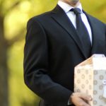 「送骨」とは？意味や流れ、費用について