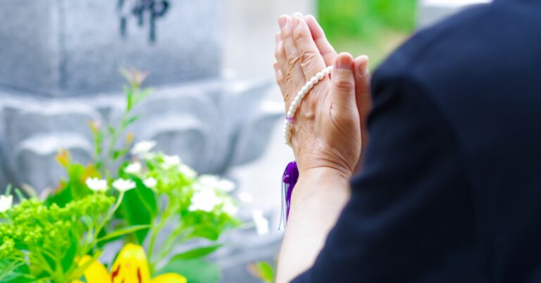 納骨室の開け方とは?手順や開けた後にやるべきことを解説 | お墓の石良