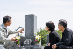 墓石に名前を追加する方法とは？費用や流れ、注意点を解説